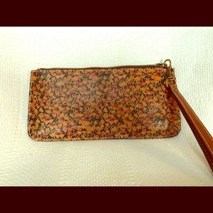 Patricia Nash Wristlet, flowers